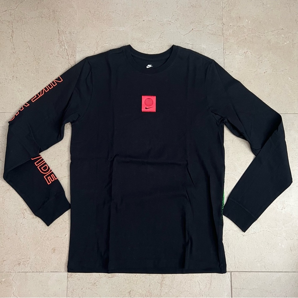 Nike Worldwide long sleeve t-shirt Size M